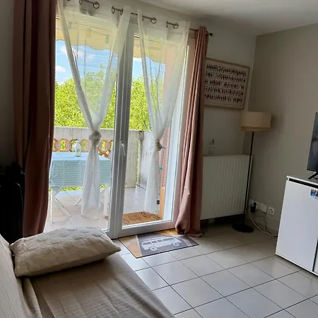 1 Avec Piscine Apartmán *