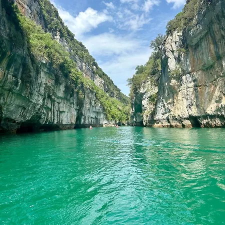 1 Avec Piscine * Greoux-les-Bains