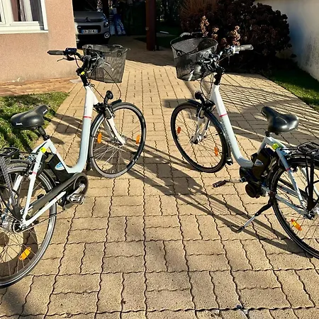 1 Avec Piscine Apartment