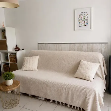 1 Avec Piscine Apartman