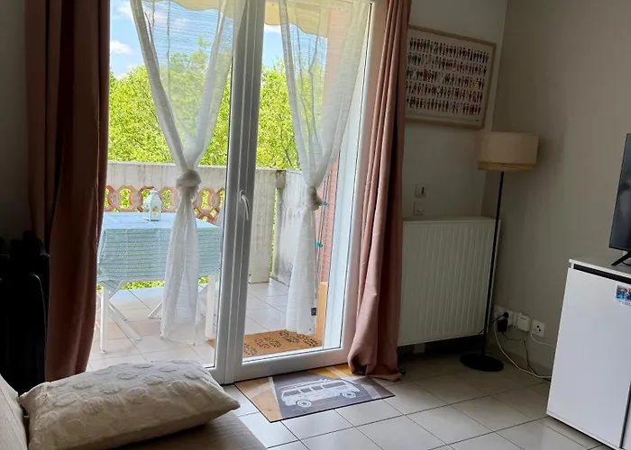 1 Avec Piscine Appartamento *