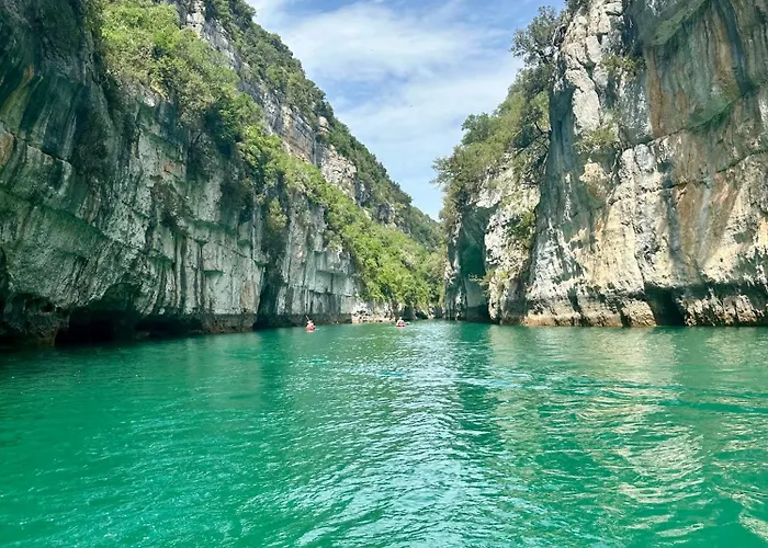 1 Avec Piscine * Gréoux-les-Bains