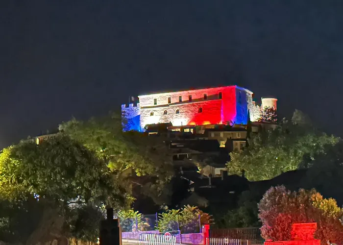 1 Avec Piscine Appartamento